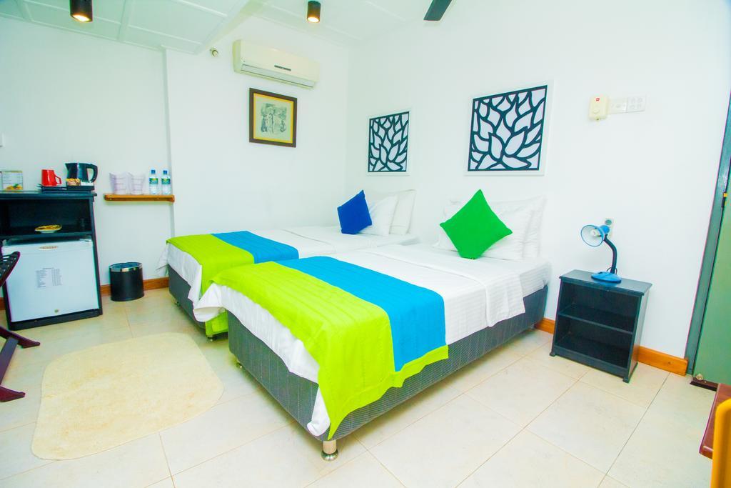 Settle Inn Tourist Lodge Kandy Exterior photo